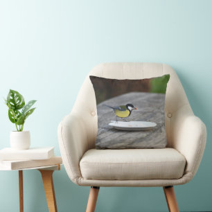Blue Tit Bird Fütternd Kuchenplatte Genießen Kissen
