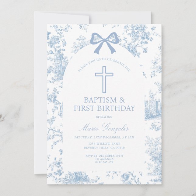 Blue Toile de Jouy Baptism & First Birthday Bow  Einladung (Vorderseite)