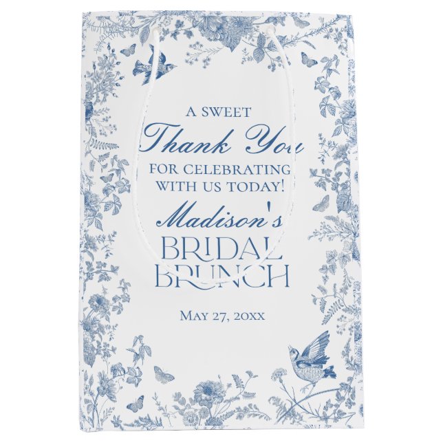 Blue Toile De Jouy Bridal Brunch Favoriten Mittlere Geschenktüte (Vorderseite)