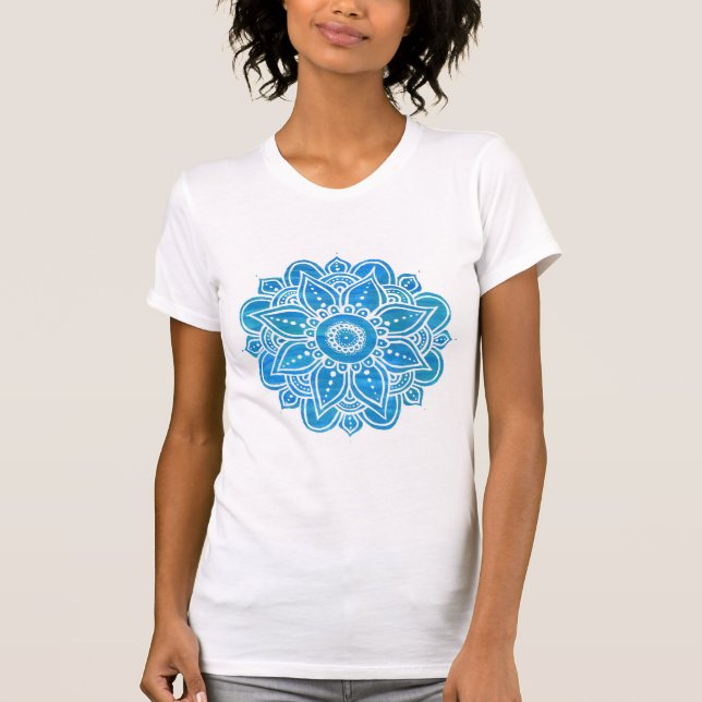 Blue Türkise White Floral Mandala T-Shirt (Vorderseite)