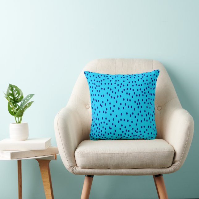 Blue Two Toned Polka Dots Kissen (Stuhl )