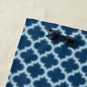 Blue und Baby Blue Trellis, Lattice, Quatrefolie Strandtuch