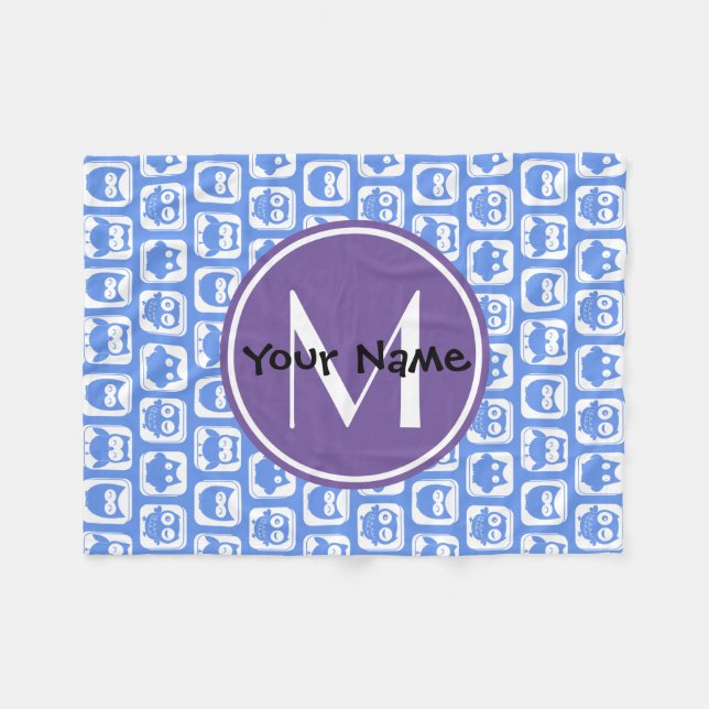 Blue und Lilac Owl Custom Monogram Personalisiert  Fleecedecke (Vorderseite (Horizontal))