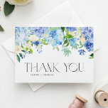 Blue Watercolor Hydrangea Bloral Wedding Dankeskarte<br><div class="desc">Vielen Dank an Gäste und Kunden mit dieser individuell gestaltbaren Dankeschön-Karte. Es verfügt über Aquarellblau und lila Hydrangeas,  Elfenbein-Rose und Grünpflanzen. Personalisieren Sie diese Blumenkarte,  indem Sie Ihre eigenen Veranstaltungsdetails hinzufügen. Diese Hydrangea Dankeschön-Karte ist ideal für Winter- und Frühjahrsfeiern,  Brautpartys,  Babyduschen und andere Veranstaltungen.</div>