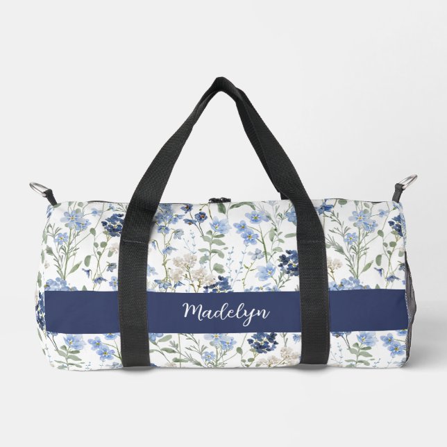 Blue Watercolor Wildflower Monogram Duffle Bag (Vorderseite)