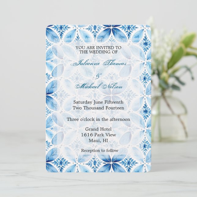 Blue White Batik Floral Wedding Einladung (Stehend Vorderseite)