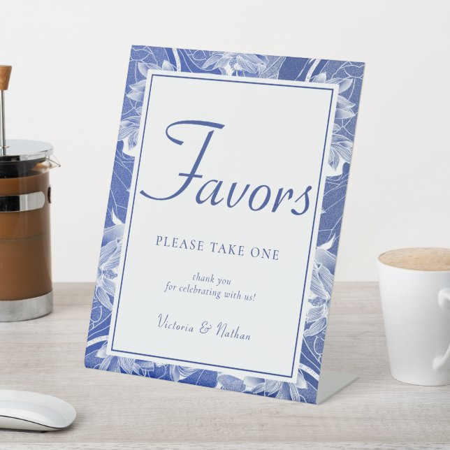 Blue White Chinoiserie Blumenstrauß Gastgeschenk H Sockelschild (In SItu)