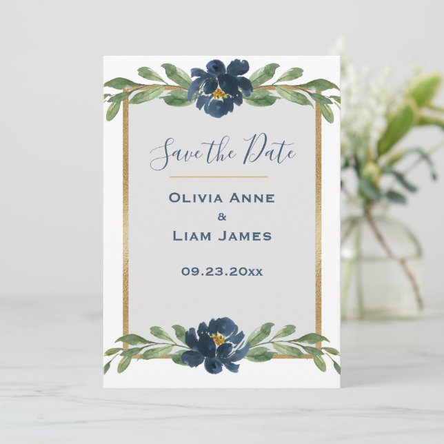 Blue & White Floral Elegantes Script Gold Hochzeit Save The Date (Stehend Vorderseite)