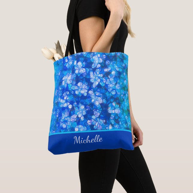 Blue White Floral Moderne Blume personalisieren (Von Nahem)