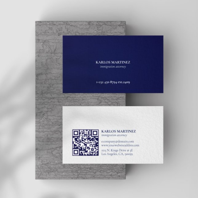 Blue & White Immigration Attorney QR-Code Visitenkarte (Von Creator hochgeladen)