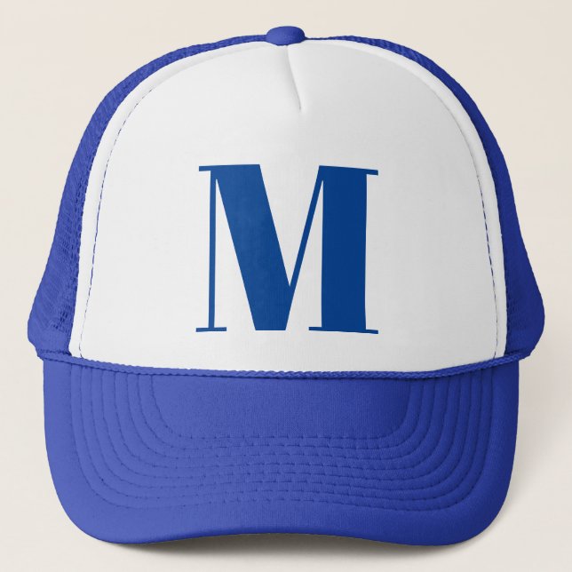 Blue White Initial Letter Monogram Modern Stilvoll Truckerkappe (Vorderseite)