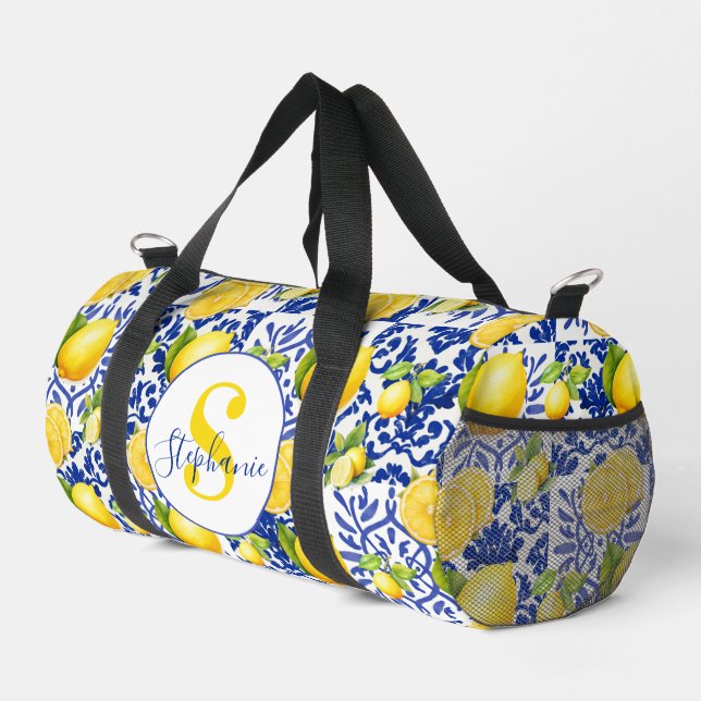 Blue White Lemon Tile Pattern Monogram Name Citrus Duffle Bag (Rechte Ecke)