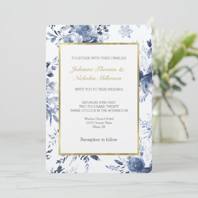 Blue White Romantic Floral Wedding Einladung (Stehend Vorderseite)