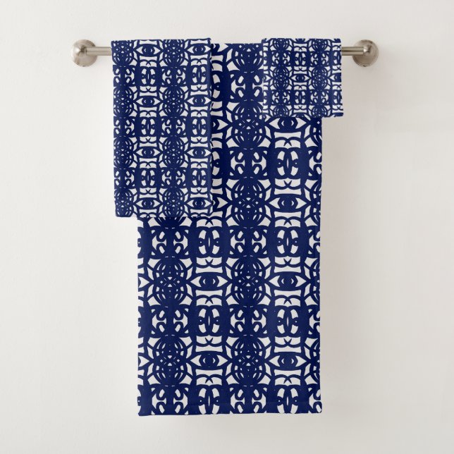 Blue & White Unique Abstract Pattern Badhandtuch Set (Insitu)