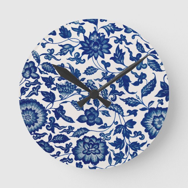 Blue White Wildflower French Country Chinoiserie  Runde Wanduhr (Vorderseite)