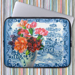 Blue Willow Laptop Sleeve<br><div class="desc">Farbenfrohe Blume in einer Vase sind vor einem traditionellen blauen Weidendesign angeordnet. Die blauen Muster der Vase spiegeln die Farben und den Stil der inspirierten asiatischen Kulisse wider. Die hellen Blume wirken zeitgenössisch, obwohl sie auf einer antiken, Viktorianischen Visitenkarte gedruckt wurden. Dieses schöne Bild kann Einladungen, Ankündigungen und Accessoires dekorieren....</div>