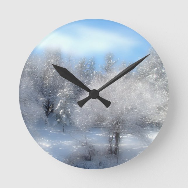 Blue Winter Sky Runde Wanduhr (Vorderseite)