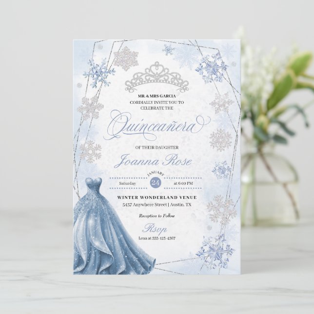 Blue Winter Wonderland Snowflake Quinceanera Einladung (Stehend Vorderseite)