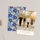 Blue Yellow Floral Hanukkah Holiday Foto Elegante Feiertagskarte<br><div class="desc">Senden Sie Ihre Wünsche in dieser Saison mit unserer individuellen Urlaubskarte, die eine wunderschöne Mischung aus personalisiertem Foto auf der Vorderseite und einem lebhaften blauen und gelben Blumendesign auf der Rückseite bietet. Diese elegante Karte eignet sich hervorragend, um die beliebtesten Momente Ihres Familienurlaubs zu teilen. Freunden und Lieben wird ein...</div>