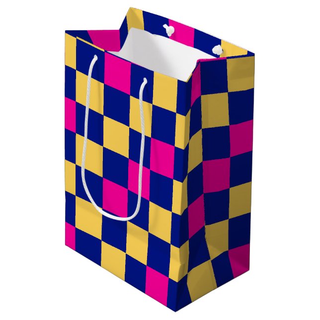 Blue Yellow Pink Checkered Pattern Design  Mittlere Geschenktüte (Vorderseite Schrägansicht)