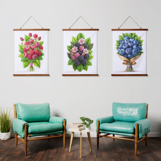 Blueberry Bliss - Juicy Berry Bouquet Tapestry Wandteppich Mit Holzrahmen (Wohnzimmer)