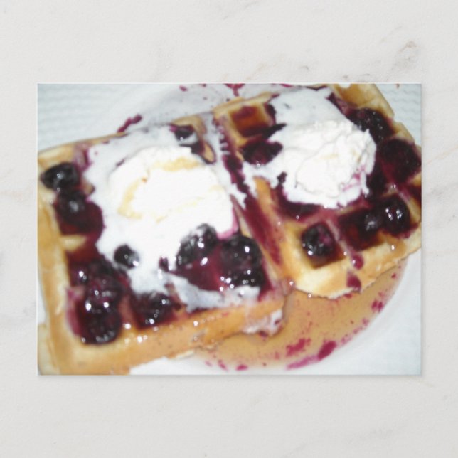 Blueberry-Waffeln mit Creme-Postkarte Postkarte (Vorderseite)