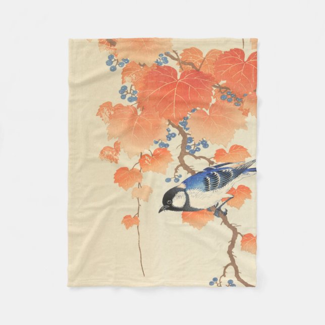 Bluebird auf einem Paulownia Tree Fleecedecke (Vorderseite)