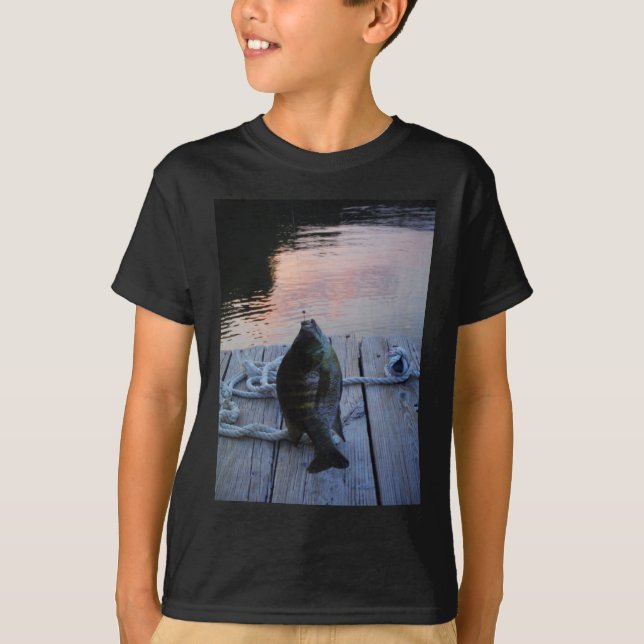 Bluegill bei Sonnenuntergang Lake Arrowhead T-Shirt (Vorderseite)