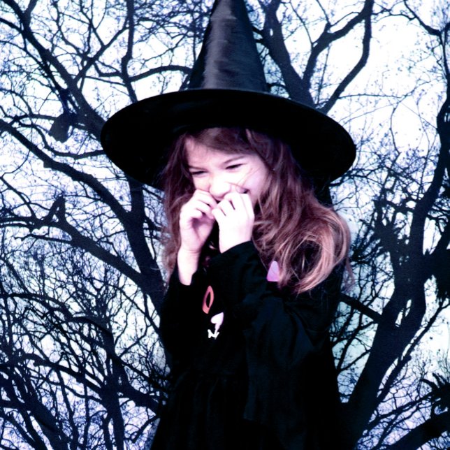 Blues Tree Shadows Forest Hues Wandteppich (Von Creator hochgeladen)