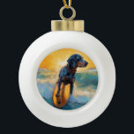 Bluetick Coonhound Beach Surfmalerei Keramik Kugel-Ornament<br><div class="desc">Tauchen Sie ein in die spielerische Welt des Kaninchen-Abenteuers mit diesem faszinierenden Bild. Ein gepflegter Hund geht zu den Wellen und reitet geschickt auf einem sonnengeküssten Strand. Das lebendige Kunstwerk vereint wunderbar das Wesentliche der Erregung am Strand, während der Hund furchtlos auf den Wellen reitet und den Geist von Spaß...</div>