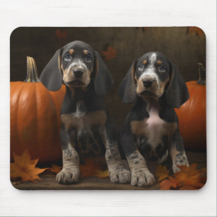 Bluetick Coonhound Welpe Herbst Delight Pumpen Mousepad
