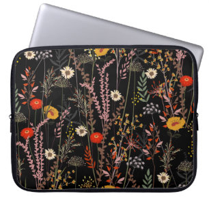 Blühende Blume auf der Wiese Laptopschutzhülle