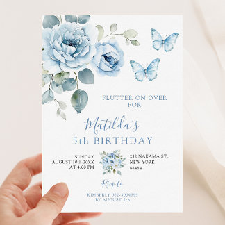 Blühende Blütenblüten über den Geburtstag Einladung