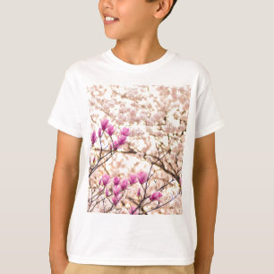 Blühende rosa Lila Magnolias-Frühlingsszene Blume T-Shirt