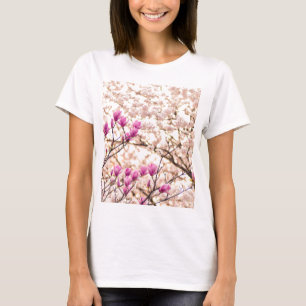 Blühende rosa Lila Magnolias-Frühlingsszene Blume T-Shirt