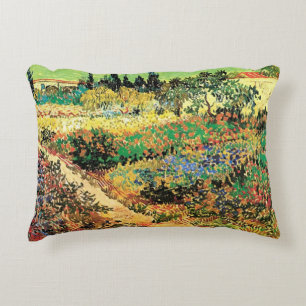 Blühender Garten mit Weg von Vincent van Gogh Zierkissen
