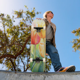 Blühender Wasserfarbener Frühlingsgarten Skateboard