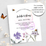 Blume<br><div class="desc">Ein weißer Hintergrund auf der Vorderseite. Mit Bienen dekoriert,  Wildblumen in Violett und Rosa bemalt und ein großer Schmetterling. Personalisieren und fügen Sie einen Namen und Party-Details hinzu. Zurück: violetter Hintergrund. 1 Blatt = 1 Einladung mit Druckkante bis Kante.</div>