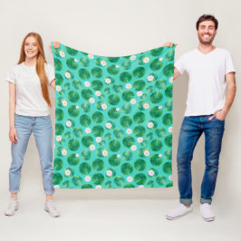 Blume aus der White Water Lilie & Lily Pad Muster Fleecedecke