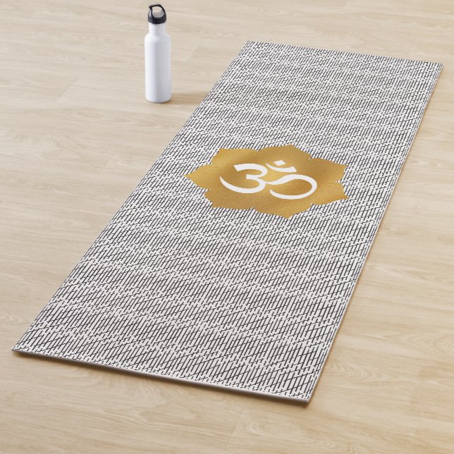 Blume aus Gold und Weiß mit Ohm-Symbol Yogamatte (Beispiel)