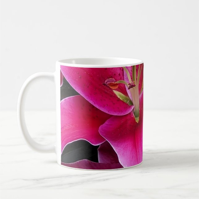 Blume aus rosa Sterngazer Kaffeetasse (Links)