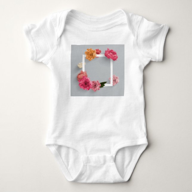 Blume Baby Strampler (Vorderseite)