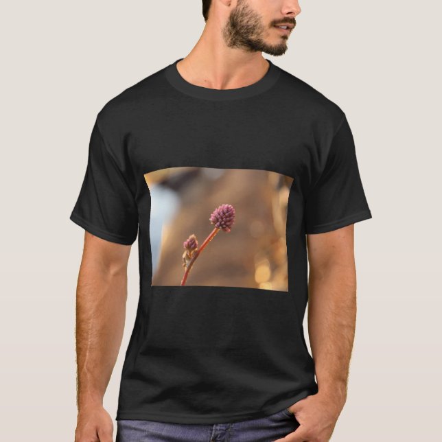 Blume bei Sonnenuntergang T-Shirt (Vorderseite)