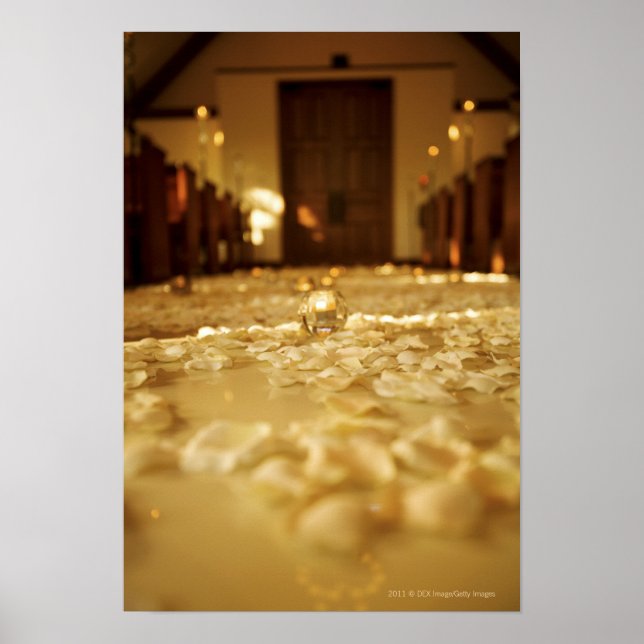 Blume Blätter auf dem Boden der Kirche Poster (Vorne)