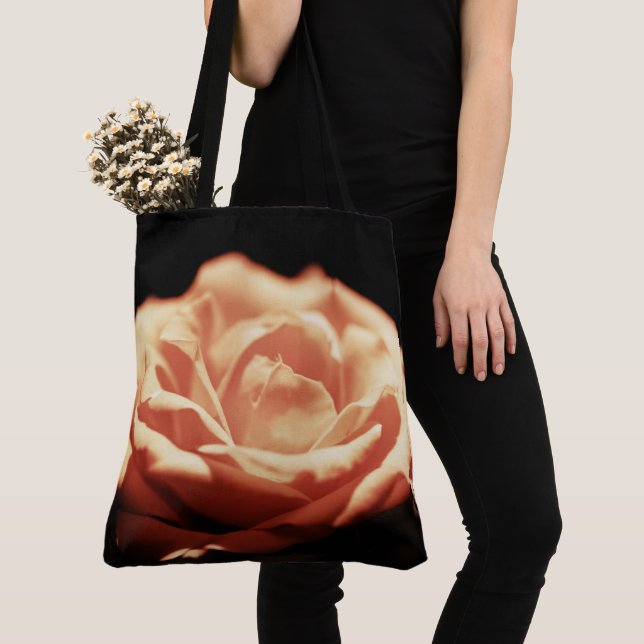 Blume der Vintagen orangefarbenen Rose (Von Nahem)