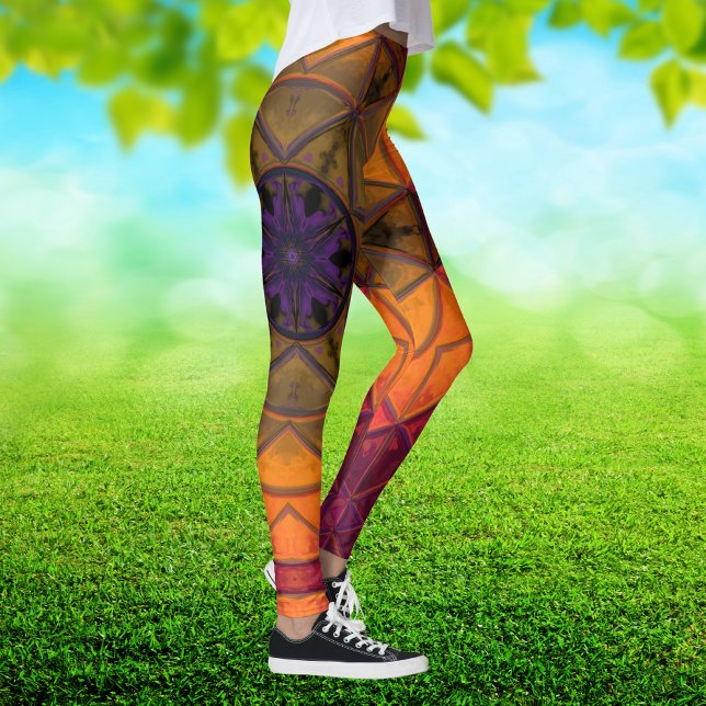Blume des Mosaiks Kaleidoskop Gelb und Lila Leggings (Von Creator hochgeladen)