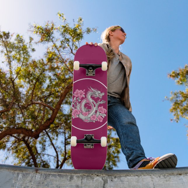 Blume Dragon Skateboard (Außenbereich 1)