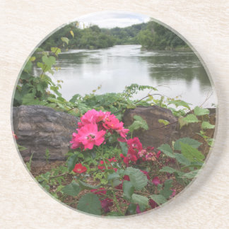 Blume durch den Fluss-Untersetzer Sandstein Untersetzer