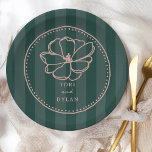 Blume Green Stripe Wedding Pappteller<br><div class="desc">Blumenlinie zeichnend über grünem Streifen Hintergrund mit handgezeichnetem Rahmen.</div>