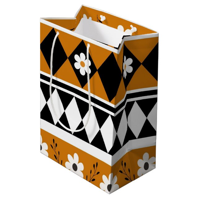 Blume Grenzstreifen Diamond-Boho Blumenmuster Mittlere Geschenktüte (Rückseite Schrägansicht)